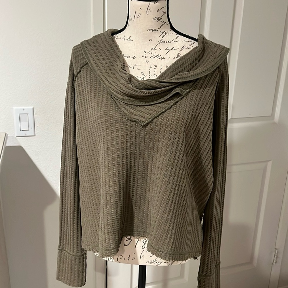 🛍️ We The Free Women's waffle knit long sleeve Sz large